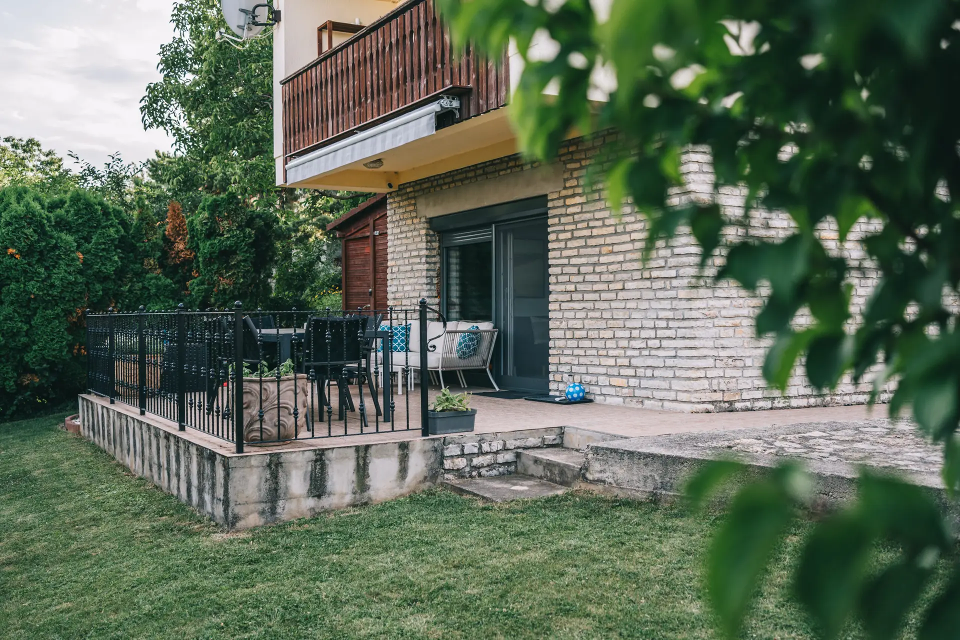 Kert, terasz és erkély — 8